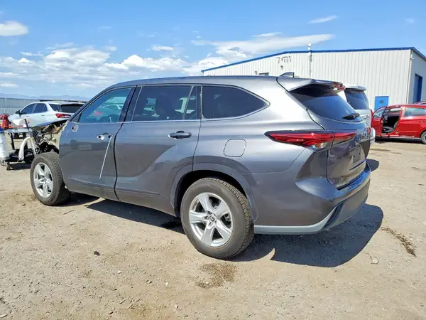 5TDZARAH8NS510050 2022 TOYOTA HIGHLANDER - Image 2