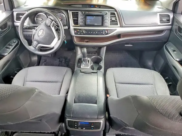 5TDZARFH0GS019368 2016 TOYOTA HIGHLANDER - Image 8