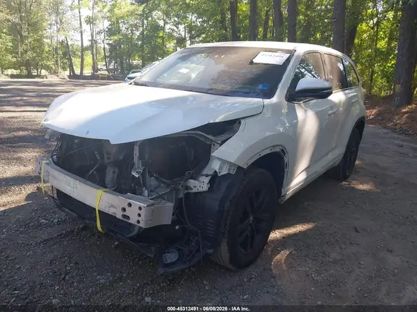 5TDZARFH0GS020844 2016 TOYOTA HIGHLANDER - Image 2