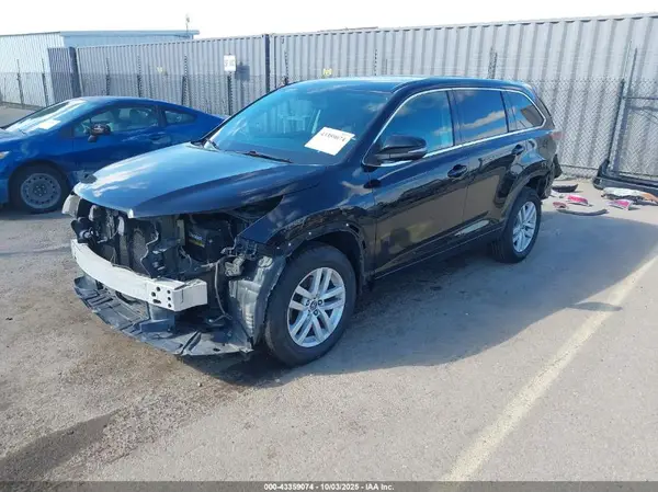 5TDZARFH0GS021167 2016 TOYOTA HIGHLANDER - Image 2