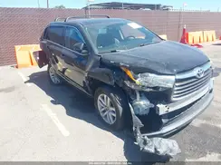 5TDZARFH0GS021671 2016 TOYOTA HIGHLANDER