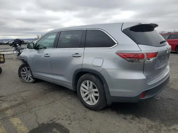 5TDZARFH0GS022352 2016 TOYOTA HIGHLANDER - Image 2