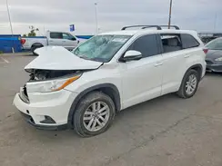 5TDZARFH0GS022402 2016 TOYOTA HIGHLANDER