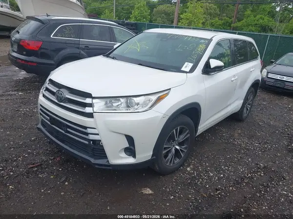 5TDZARFH0HS025155 2017 TOYOTA HIGHLANDER - Image 2