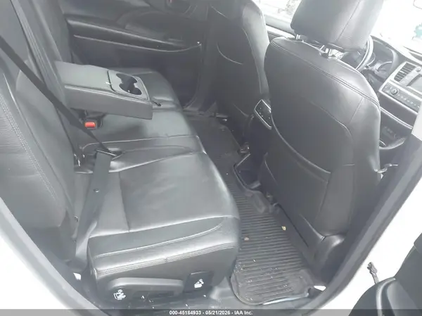 5TDZARFH0HS025155 2017 TOYOTA HIGHLANDER - Image 8