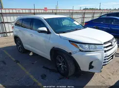 5TDZARFH0HS027133 2017 TOYOTA HIGHLANDER