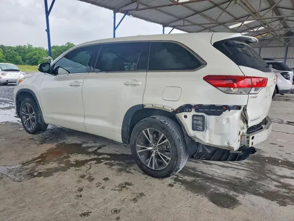 5TDZARFH0HS030730 2017 TOYOTA HIGHLANDER - Image 2