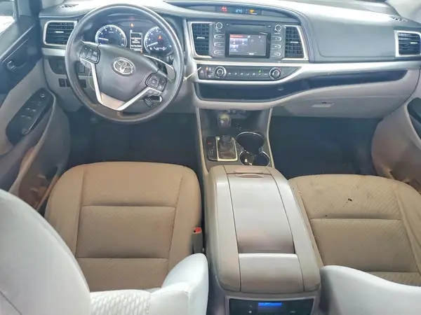 5TDZARFH0HS030730 2017 TOYOTA HIGHLANDER - Image 8
