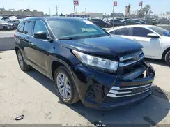 5TDZARFH0HS030923 2017 TOYOTA HIGHLANDER