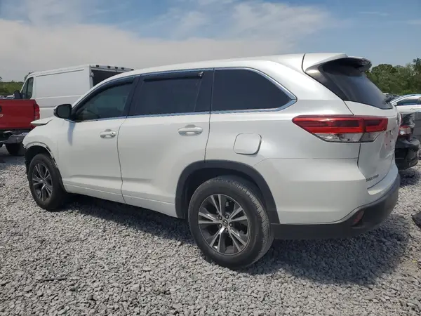5TDZARFH0JS034640 2018 TOYOTA HIGHLANDER - Image 2