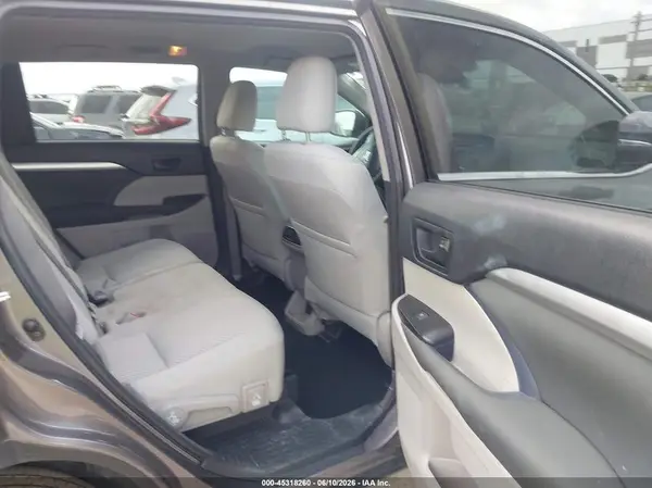 5TDZARFH0JS039238 2018 TOYOTA HIGHLANDER - Image 8