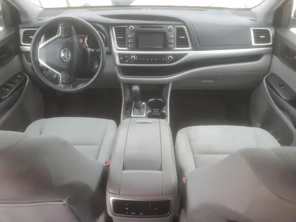 5TDZARFH0JS040986 2018 TOYOTA HIGHLANDER - Image 8