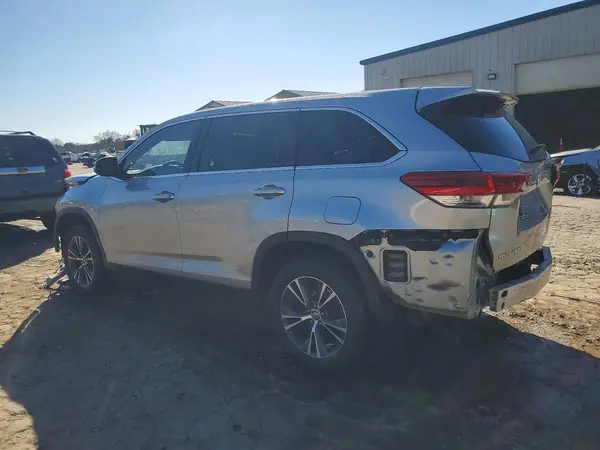 5TDZARFH0KS043761 2019 TOYOTA HIGHLANDER - Image 2