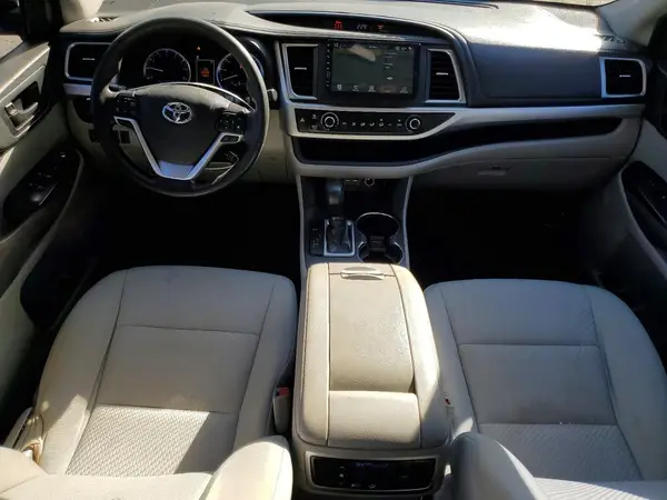 5TDZARFH0KS043761 2019 TOYOTA HIGHLANDER - Image 8