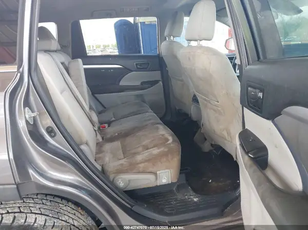5TDZARFH0KS047079 2019 TOYOTA HIGHLANDER - Image 8