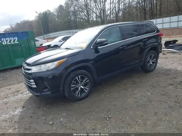 5TDZARFH0KS048183 2019 TOYOTA HIGHLANDER - Image 2