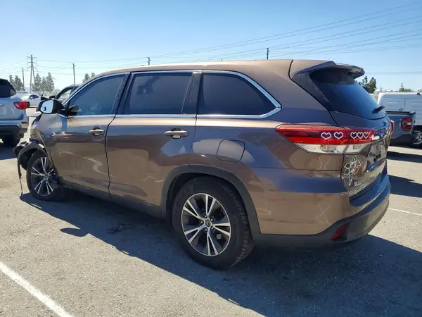 5TDZARFH0KS048894 2019 TOYOTA HIGHLANDER - Image 2