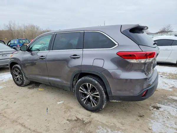 5TDZARFH0KS053335 2019 TOYOTA HIGHLANDER - Image 2