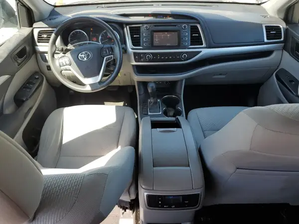 5TDZARFH0KS053982 2019 TOYOTA HIGHLANDER - Image 8