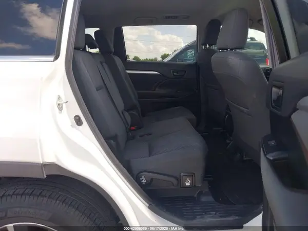 5TDZARFH0KS055800 2019 TOYOTA HIGHLANDER - Image 8