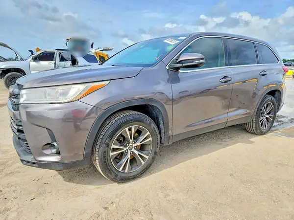 5TDZARFH0KS056364 2019 TOYOTA HIGHLANDER - Image 1