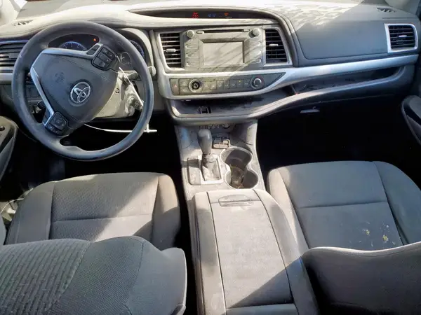 5TDZARFH0KS056476 2019 TOYOTA HIGHLANDER - Image 8