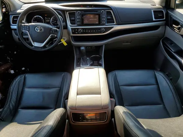 5TDZARFH0KS056896 2019 TOYOTA HIGHLANDER - Image 8