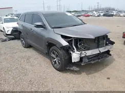5TDZARFH0KS057403 2019 TOYOTA HIGHLANDER