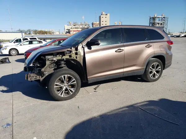 5TDZARFH0KS058048 2019 TOYOTA HIGHLANDER - Image 1