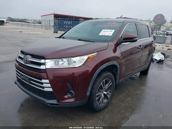 5TDZARFH0KS059202 2019 TOYOTA HIGHLANDER - Image 2