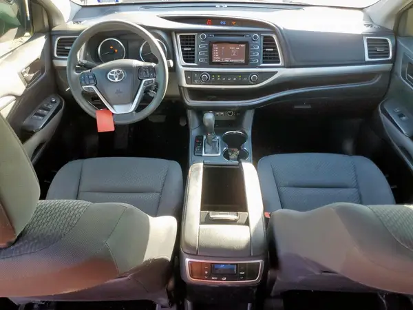 5TDZARFH0KS060429 2019 TOYOTA HIGHLANDER - Image 8
