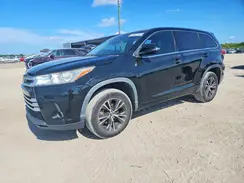 5TDZARFH1HS025083 2017 TOYOTA HIGHLANDER