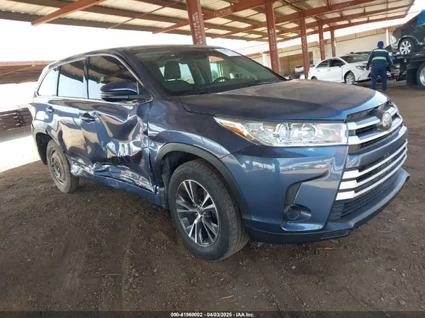 5TDZARFH1HS025343 2017 TOYOTA HIGHLANDER - Image 1