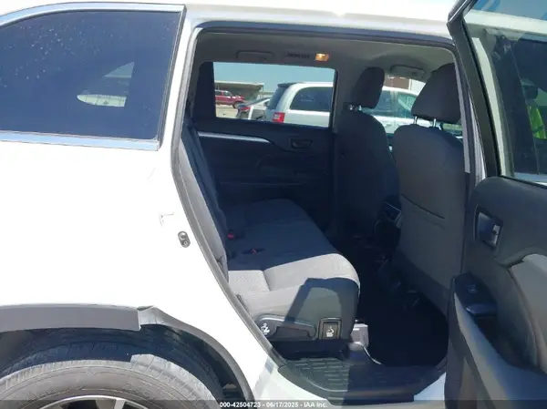 5TDZARFH1HS025987 2017 TOYOTA HIGHLANDER - Image 8