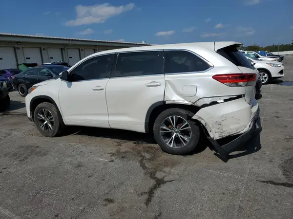 5TDZARFH1HS026105 2017 TOYOTA HIGHLANDER - Image 2