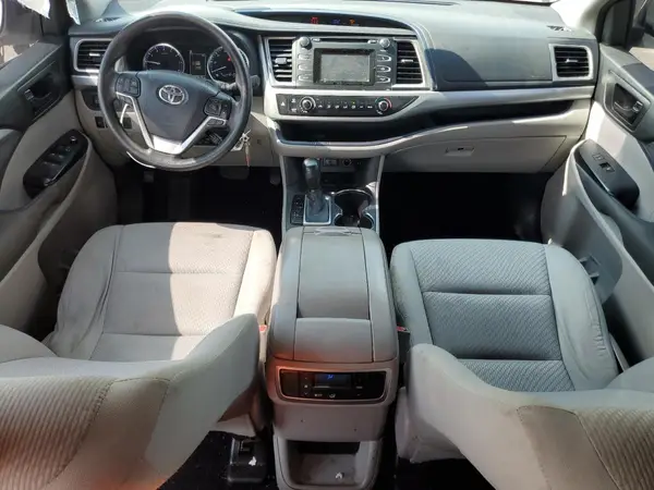 5TDZARFH1HS026105 2017 TOYOTA HIGHLANDER - Image 8