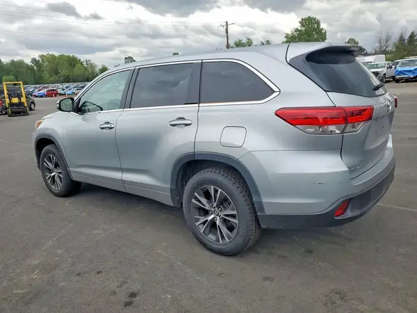 5TDZARFH1HS026430 2017 TOYOTA HIGHLANDER - Image 2
