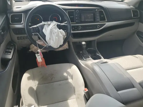 5TDZARFH1HS027058 2017 TOYOTA HIGHLANDER - Image 8