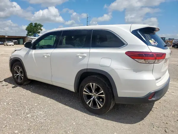 5TDZARFH1HS029182 2017 TOYOTA HIGHLANDER - Image 2