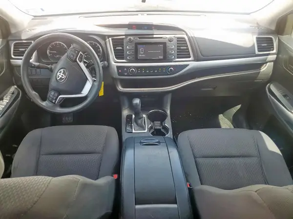 5TDZARFH1HS029182 2017 TOYOTA HIGHLANDER - Image 8