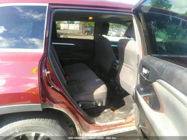 5TDZARFH1HS030459 2017 TOYOTA HIGHLANDER - Image 8