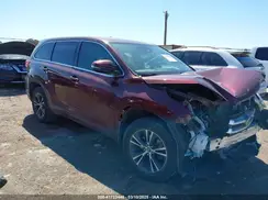 5TDZARFH1JS032833 2018 TOYOTA HIGHLANDER