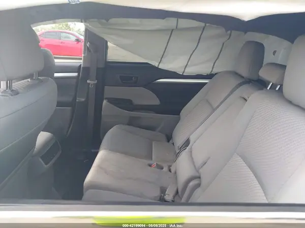5TDZARFH1JS033173 2018 TOYOTA HIGHLANDER - Image 8