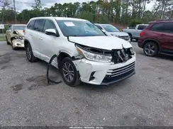 5TDZARFH1JS035215 2018 TOYOTA HIGHLANDER