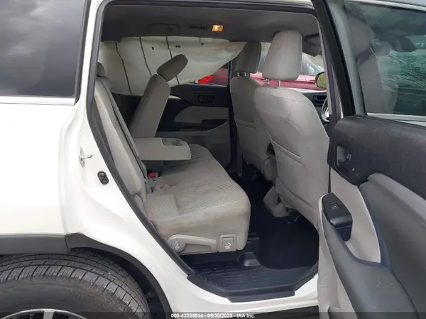 5TDZARFH1JS035215 2018 TOYOTA HIGHLANDER - Image 8