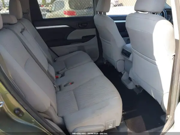 5TDZARFH1JS035487 2018 TOYOTA HIGHLANDER - Image 8