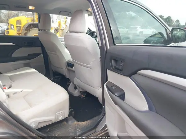 5TDZARFH1JS036056 2018 TOYOTA HIGHLANDER - Image 8