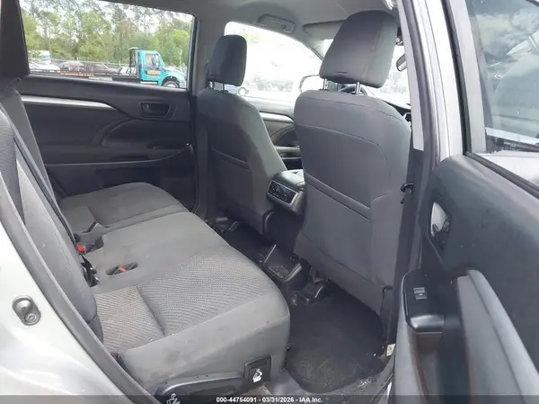 5TDZARFH1JS037112 2018 TOYOTA HIGHLANDER - Image 8