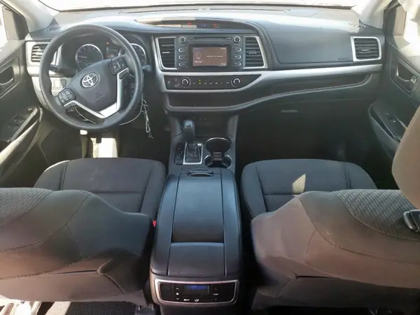5TDZARFH1JS040530 2018 TOYOTA HIGHLANDER - Image 8