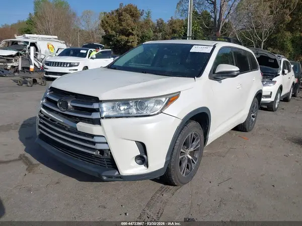 5TDZARFH1JS041371 2018 TOYOTA HIGHLANDER - Image 2